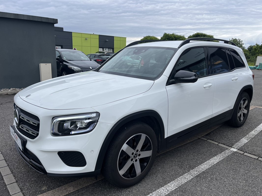 Mercedes GLB — 3