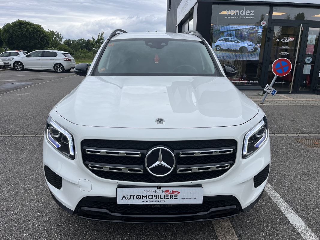 Mercedes GLB — 2