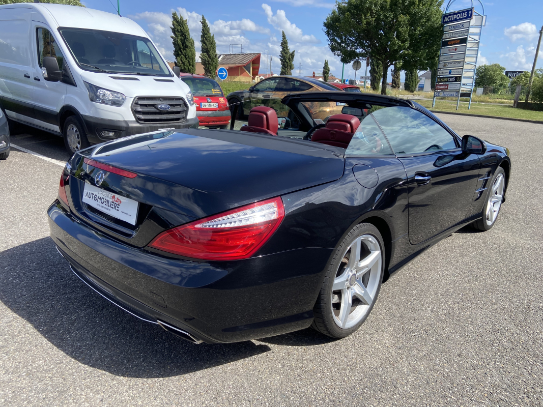 Mercedes SL — 9
