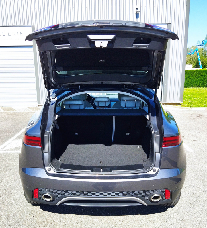 Jaguar E-Pace — 7