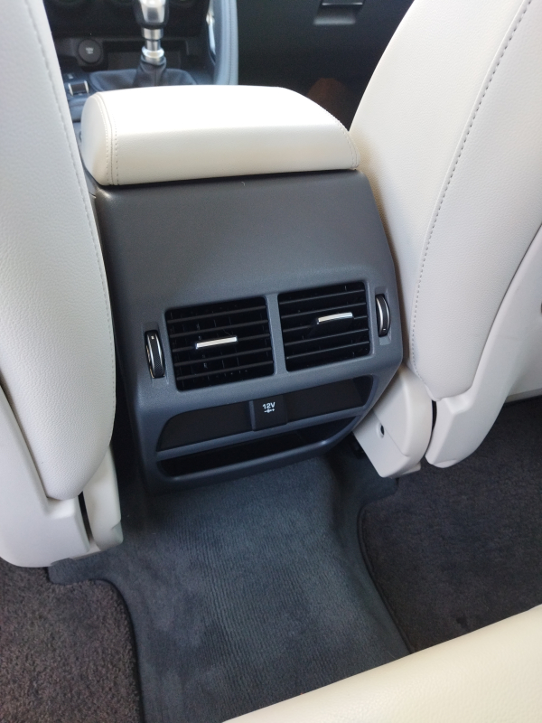 Jaguar E-Pace — 19