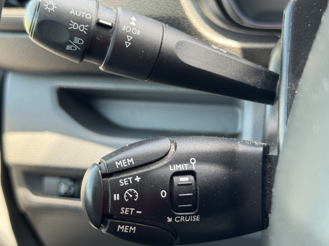 Peugeot Expert — 33
