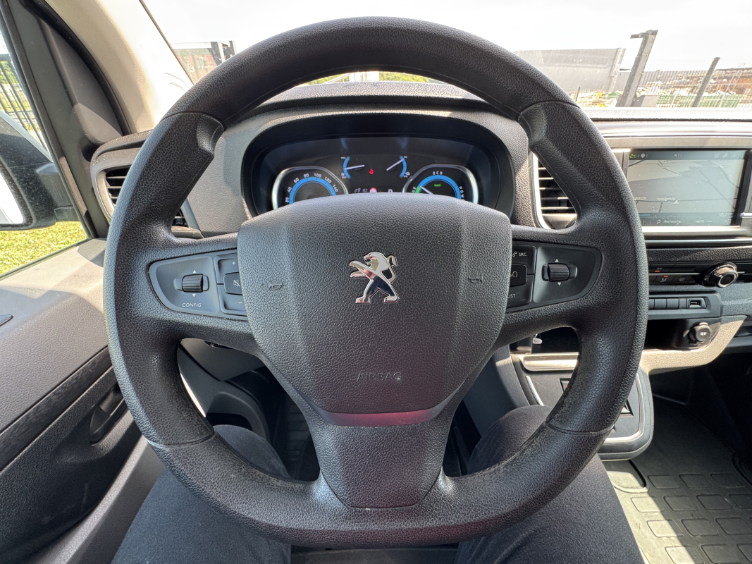 Peugeot Expert — 12