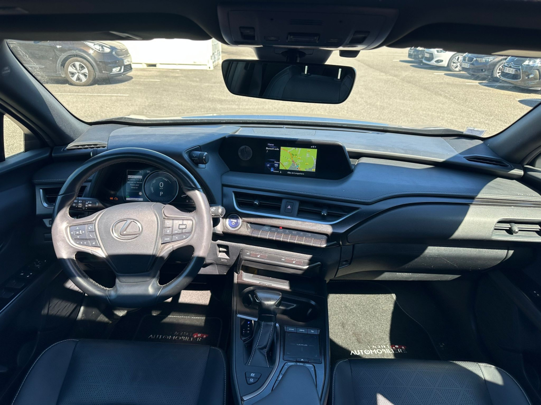 Lexus UX — 17