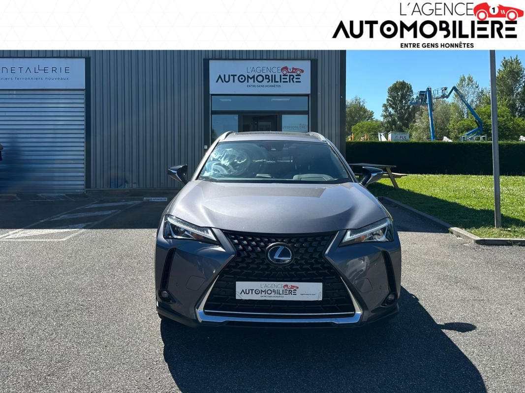 Lexus UX — 8