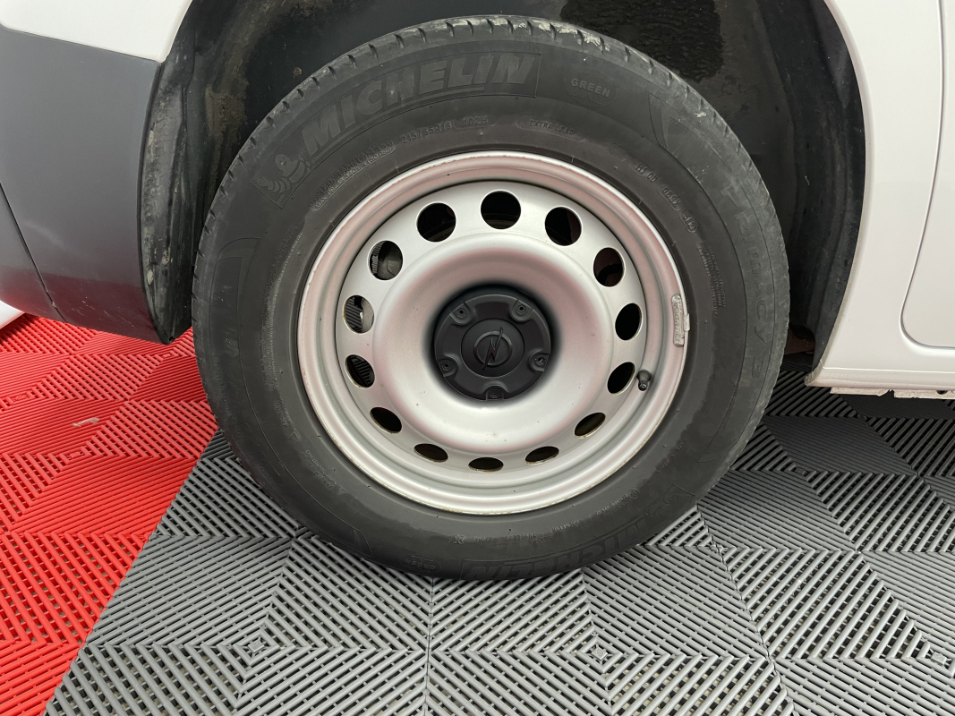 Opel Combo Cargo — 32