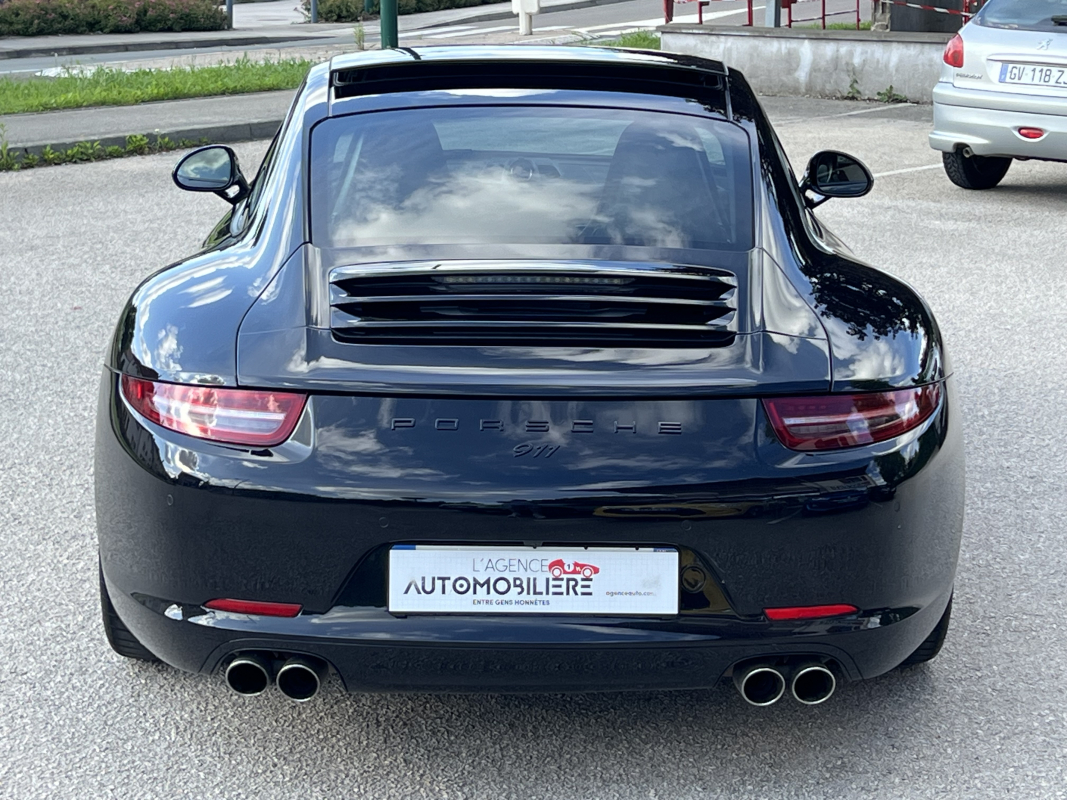 Porsche 911 — 4