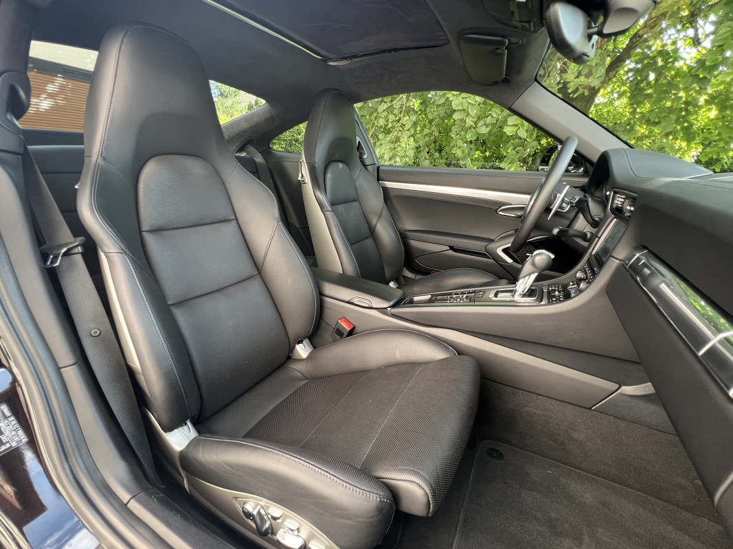 Porsche 911 — 12