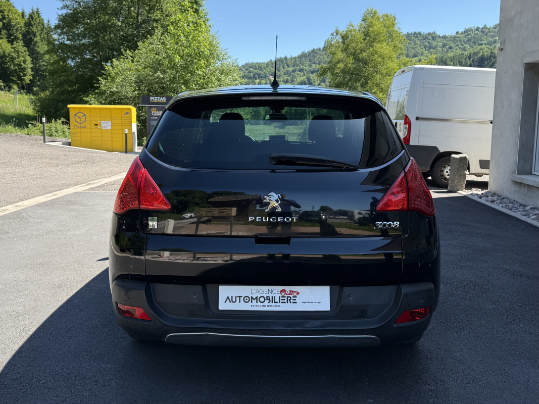 Peugeot 3008 HYbrid4 — 6