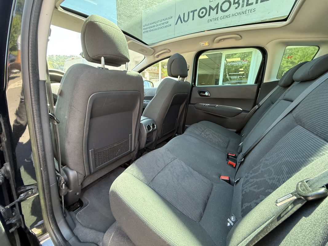 Peugeot 3008 HYbrid4 — 18