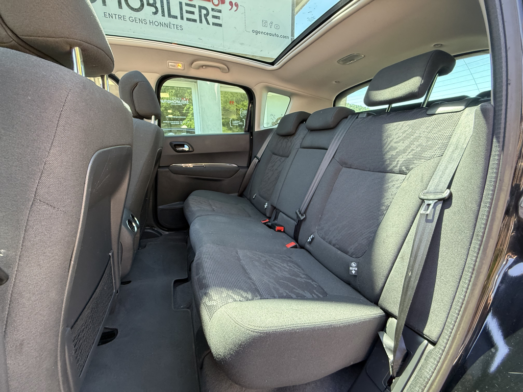 Peugeot 3008 HYbrid4 — 19
