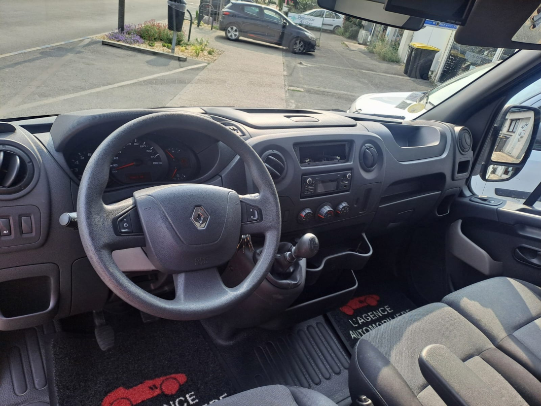 Renault Master — 6