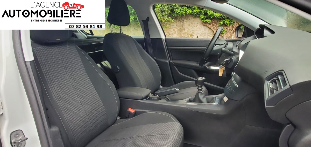 Peugeot 308 — 10