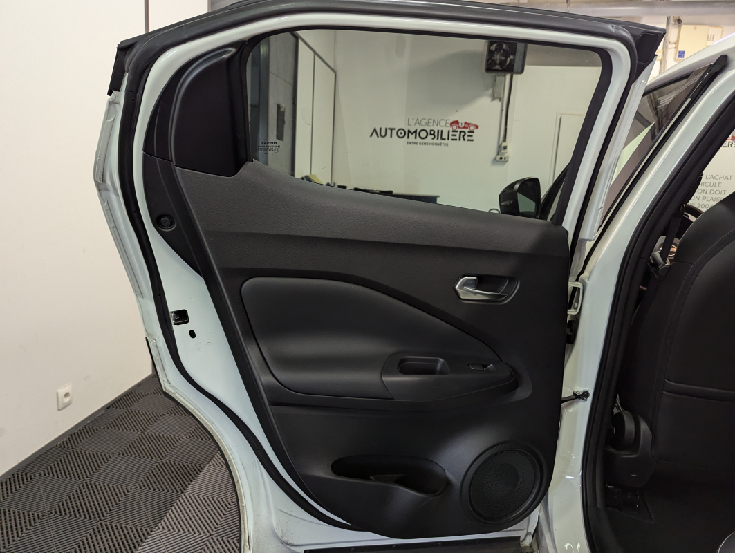Nissan Juke — 28