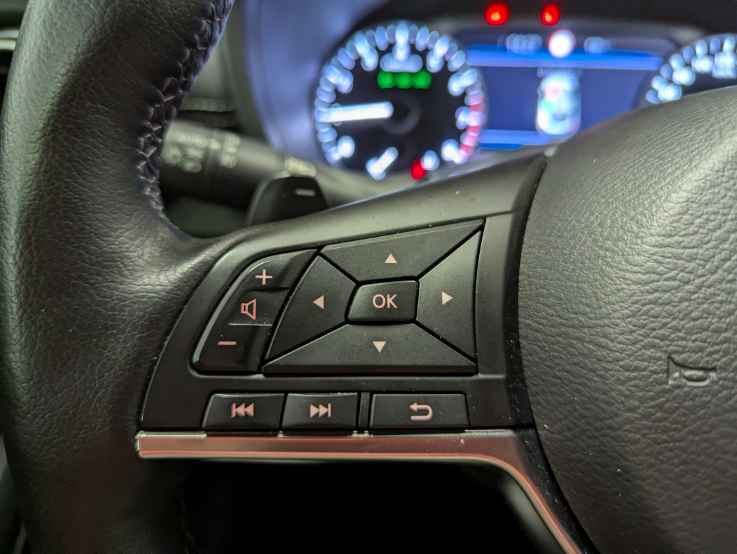 Nissan Juke — 33