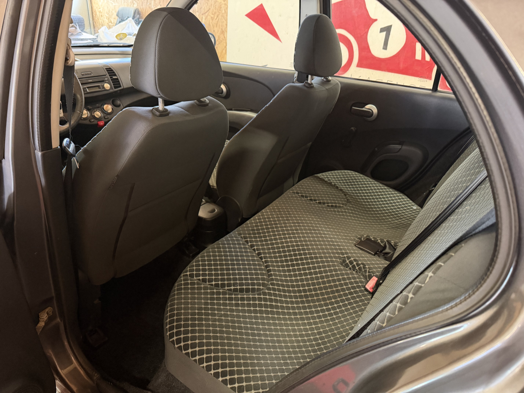 Nissan Micra — 15