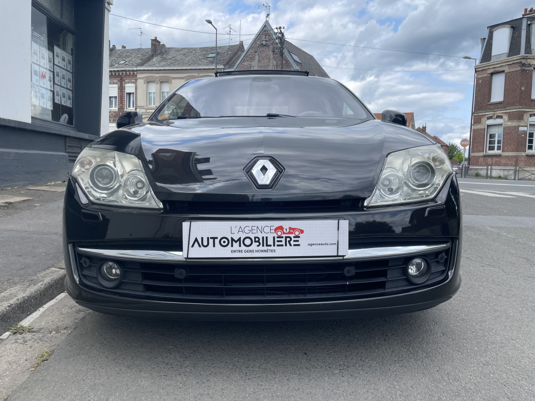 Renault Laguna — 3