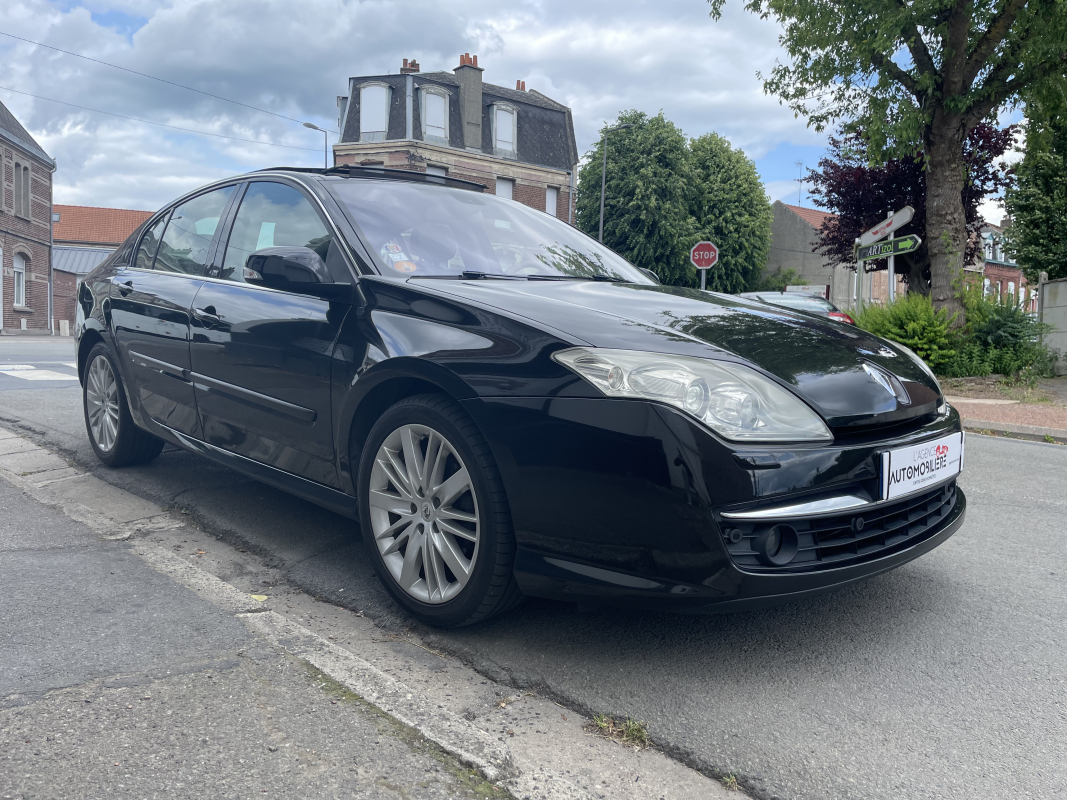 Renault Laguna — 4