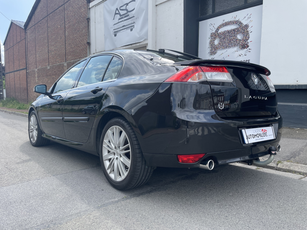 Renault Laguna — 7