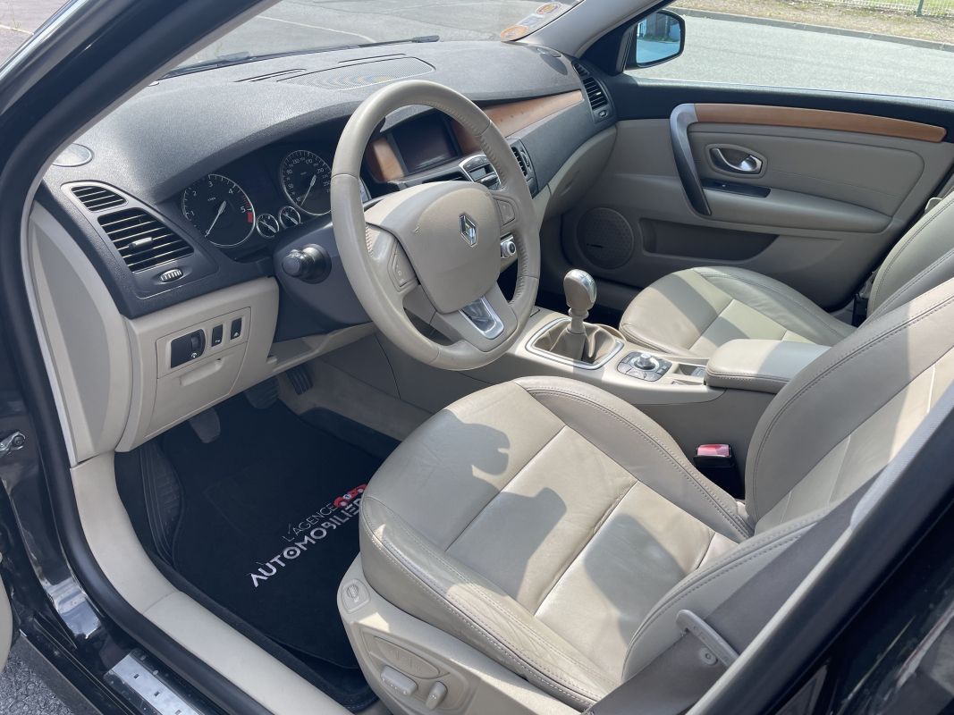 Renault Laguna — 11