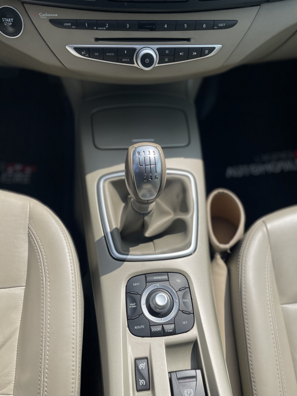 Renault Laguna — 20