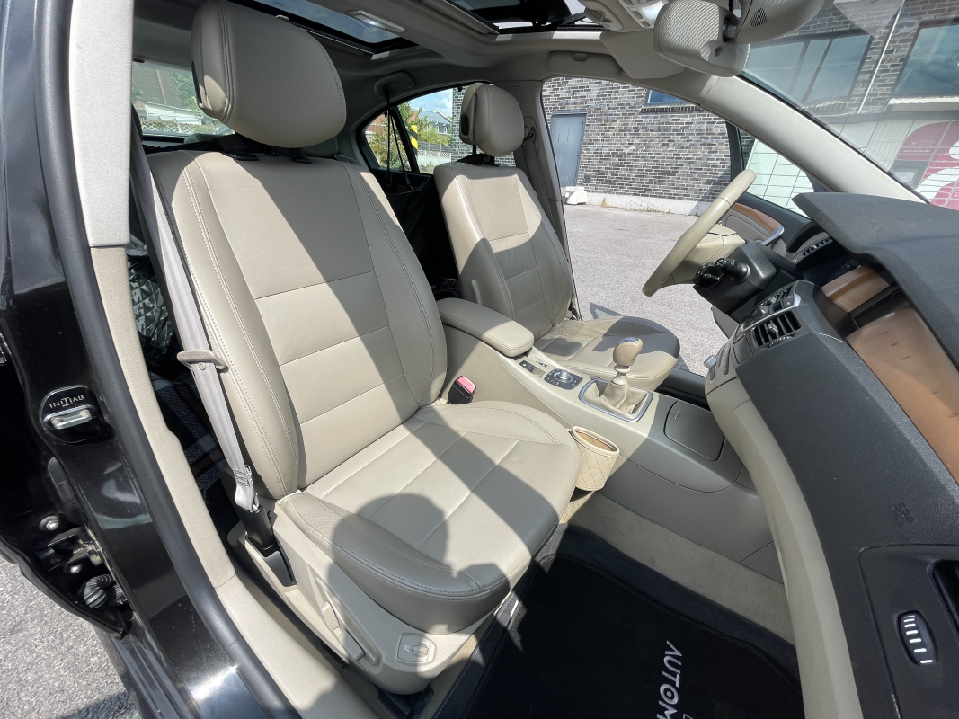 Renault Laguna — 24