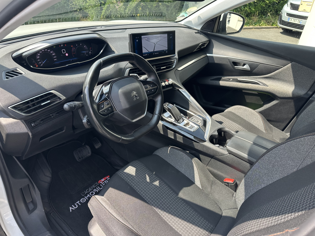 Peugeot 3008 — 9