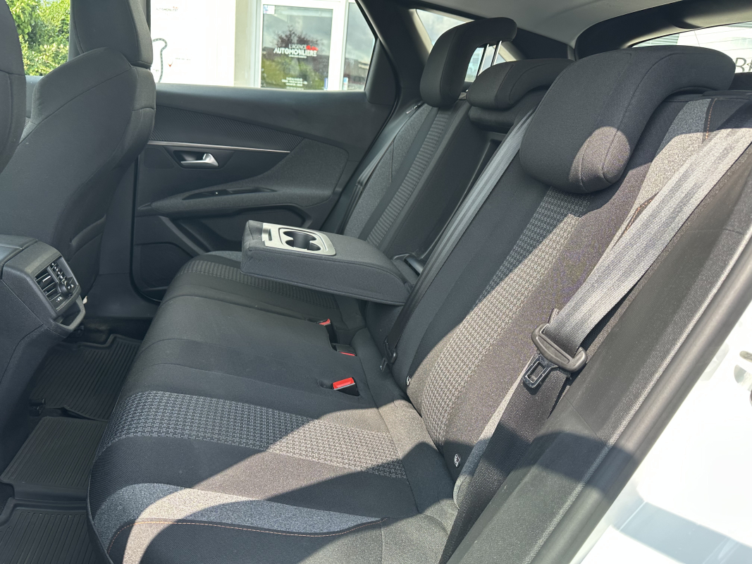 Peugeot 3008 — 16