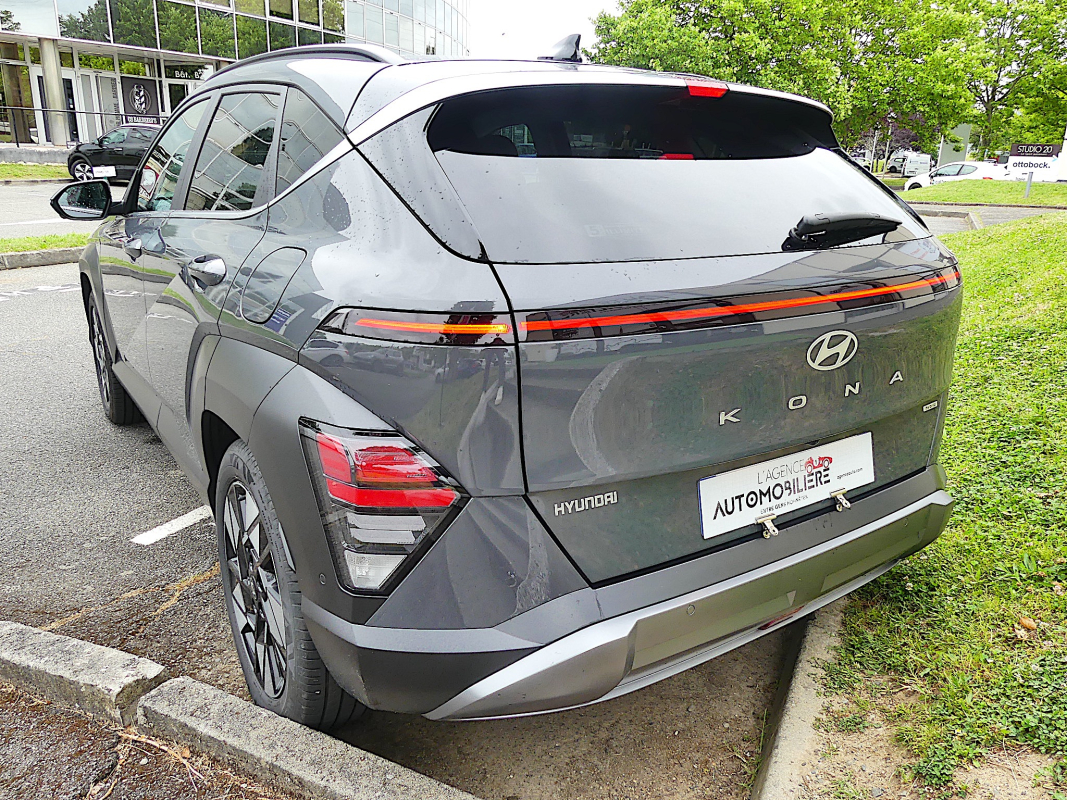 Hyundai KONA — 3