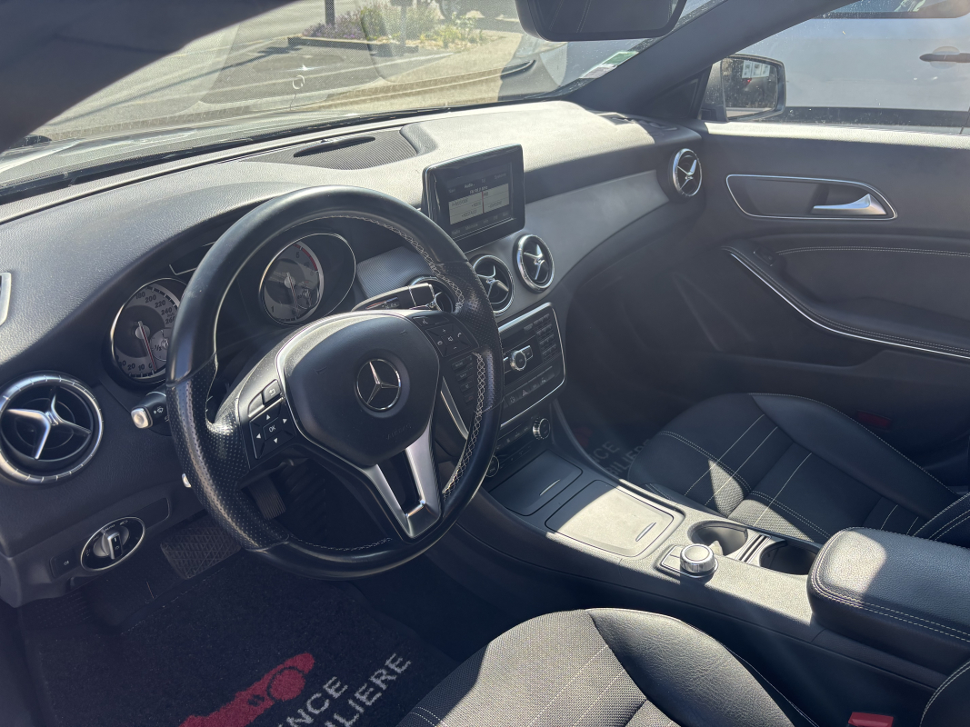 Mercedes Classe CLA — 10