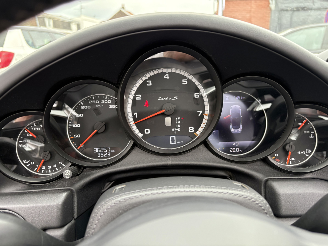 Porsche 911 — 15