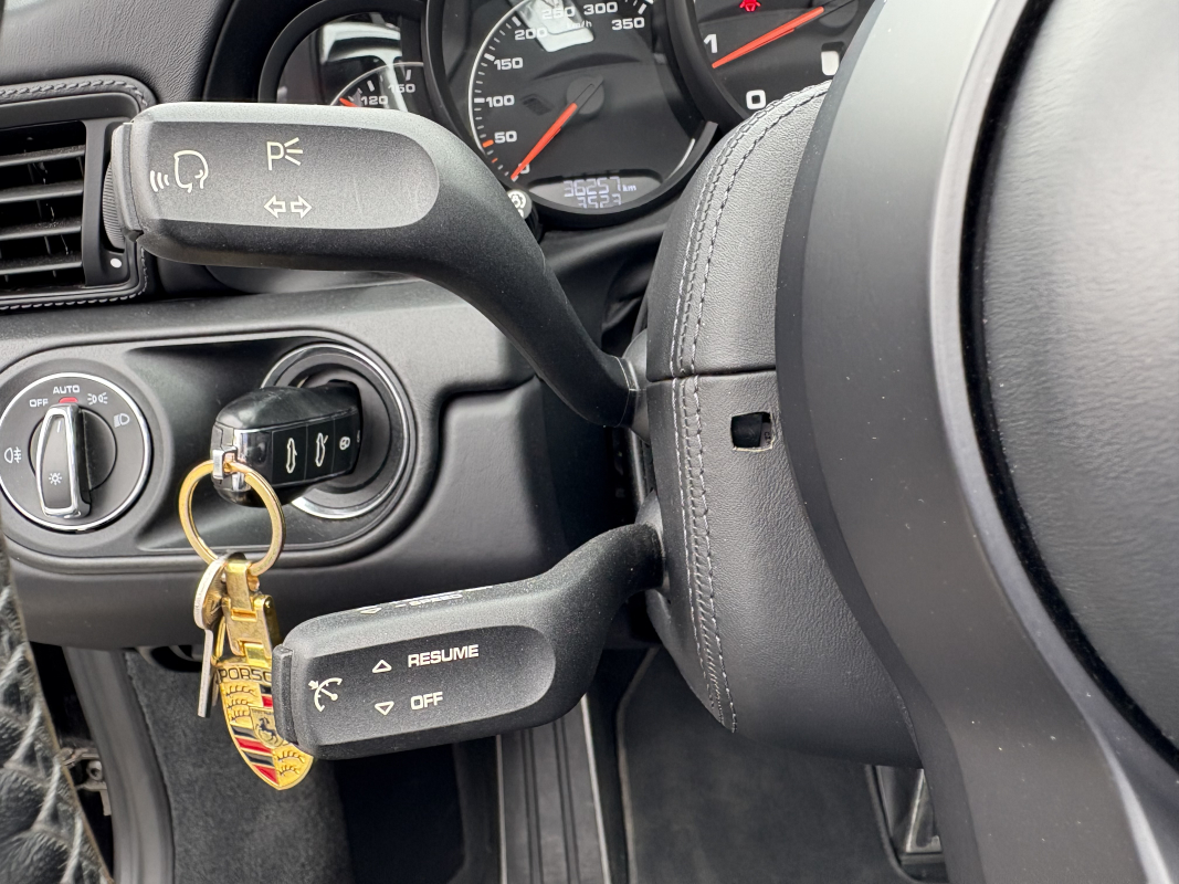 Porsche 911 — 25
