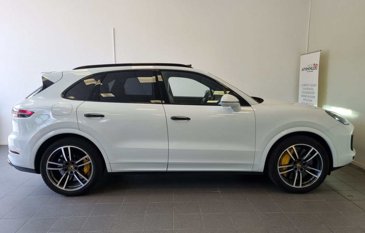 Porsche Cayenne — 11
