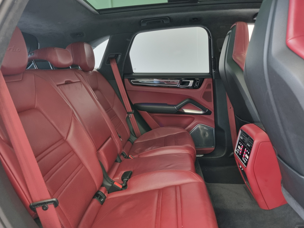 Porsche Cayenne — 43