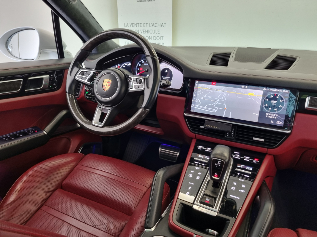 Porsche Cayenne — 31
