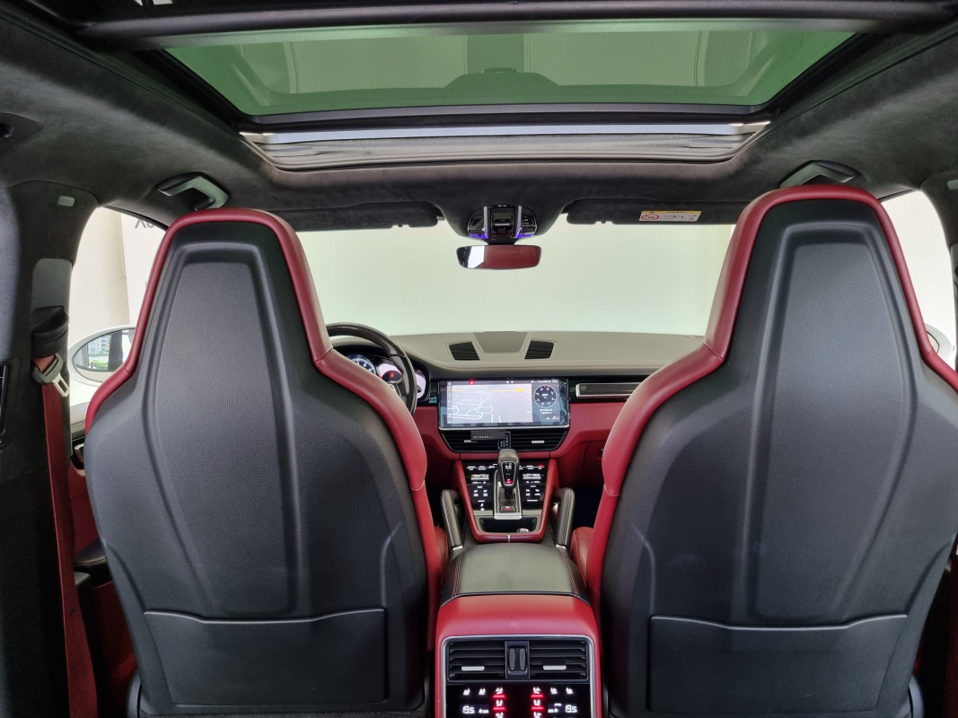Porsche Cayenne — 25