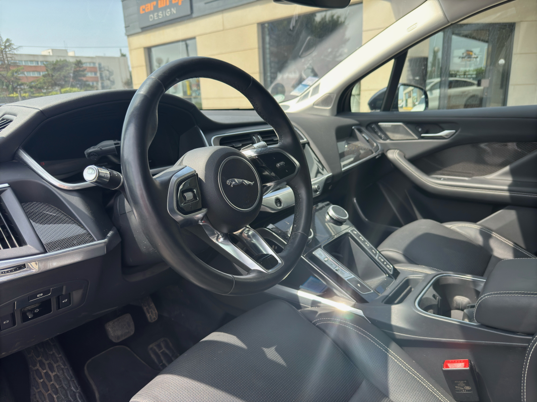 Jaguar I-Pace — 17