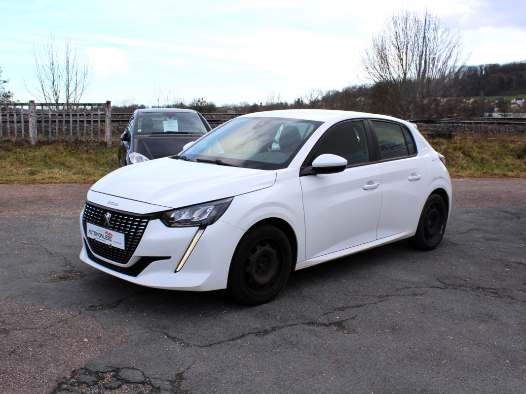Peugeot 208 — 3