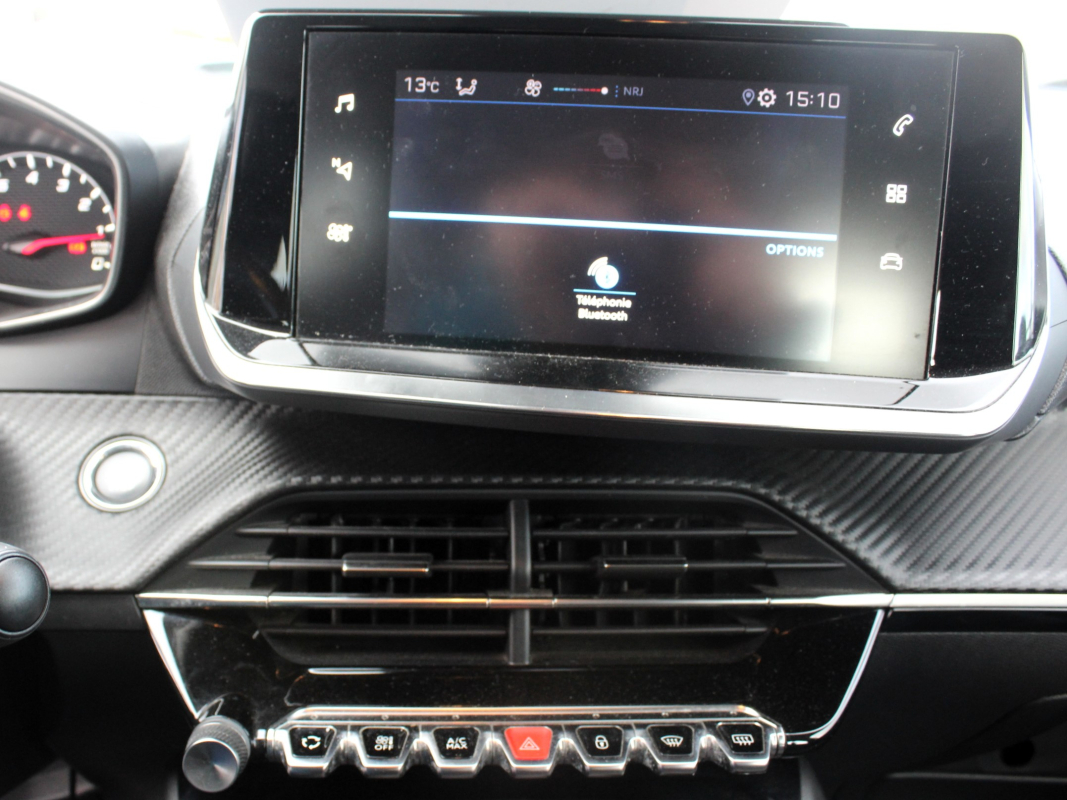 Peugeot 208 — 33