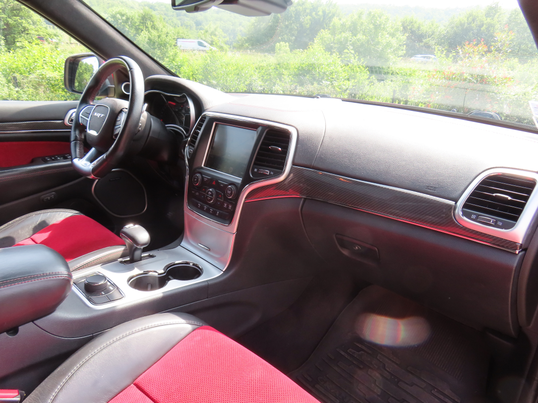 Jeep Grand Cherokee — 12