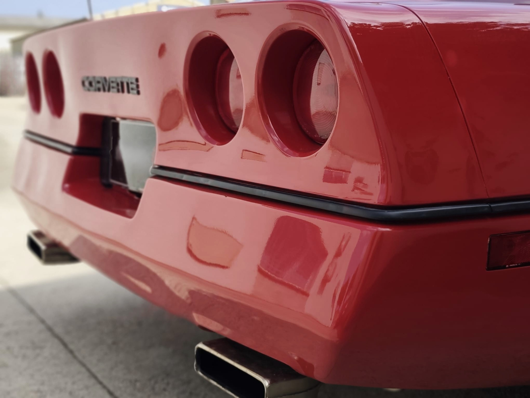 Chevrolet Corvette — 20