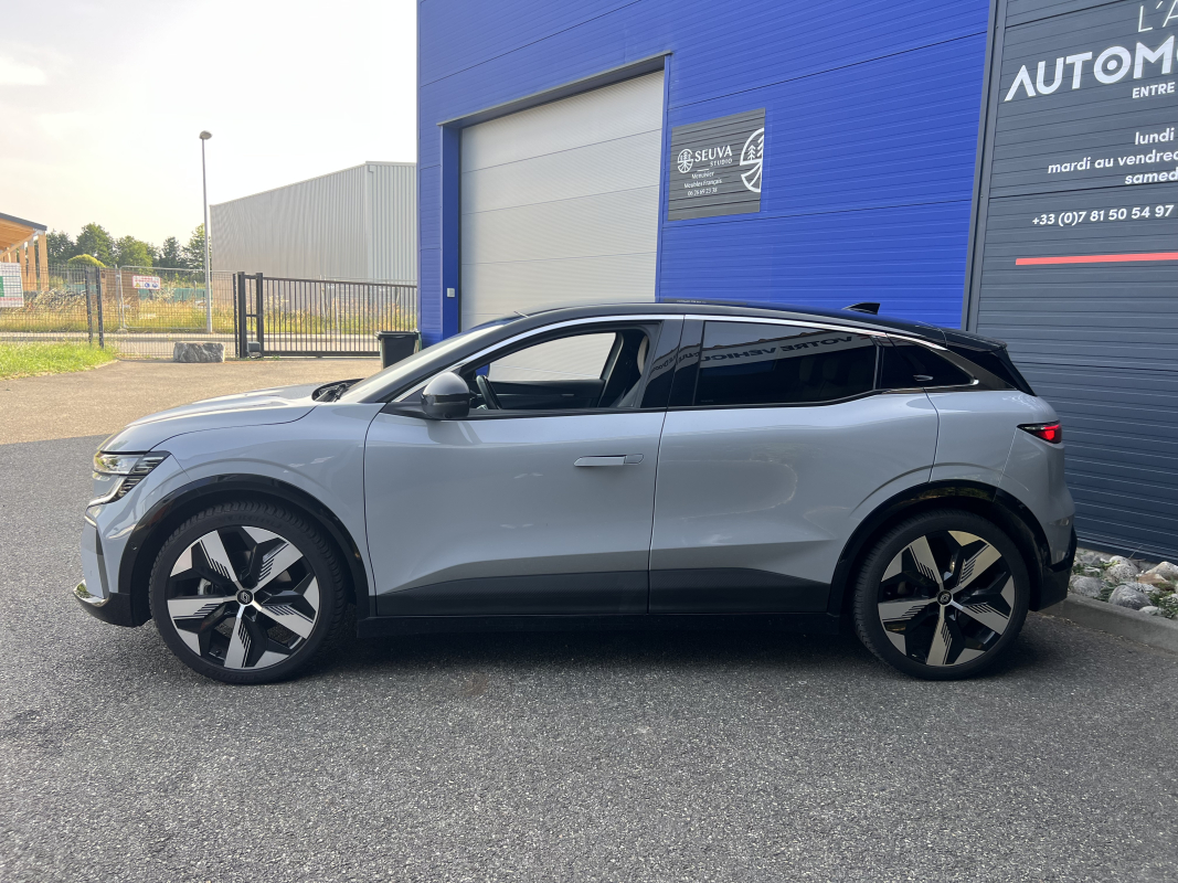 Renault Megane — 5