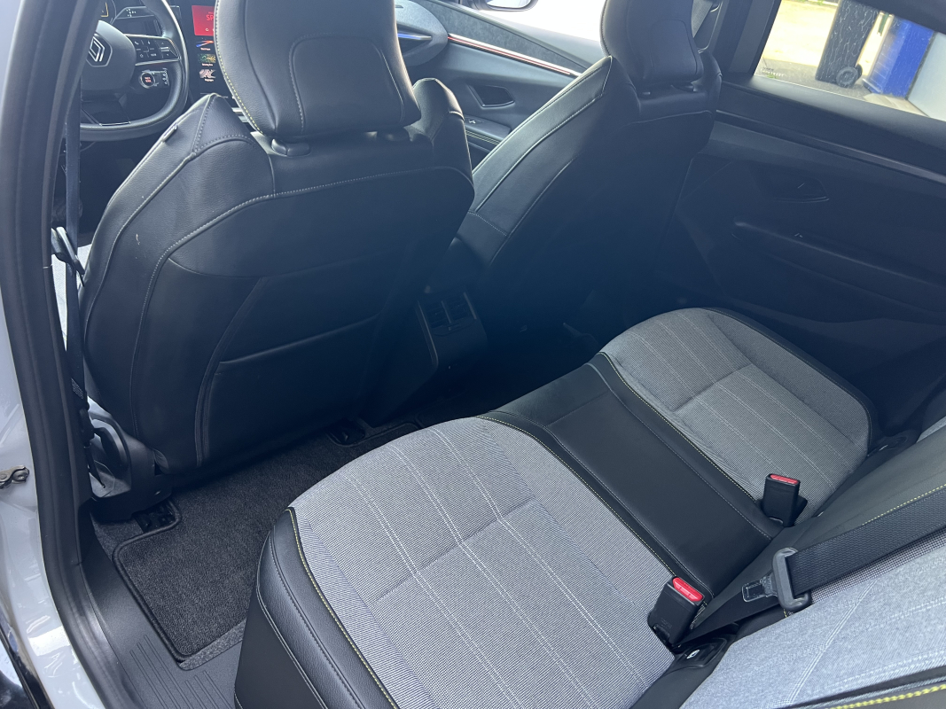 Renault Megane — 26