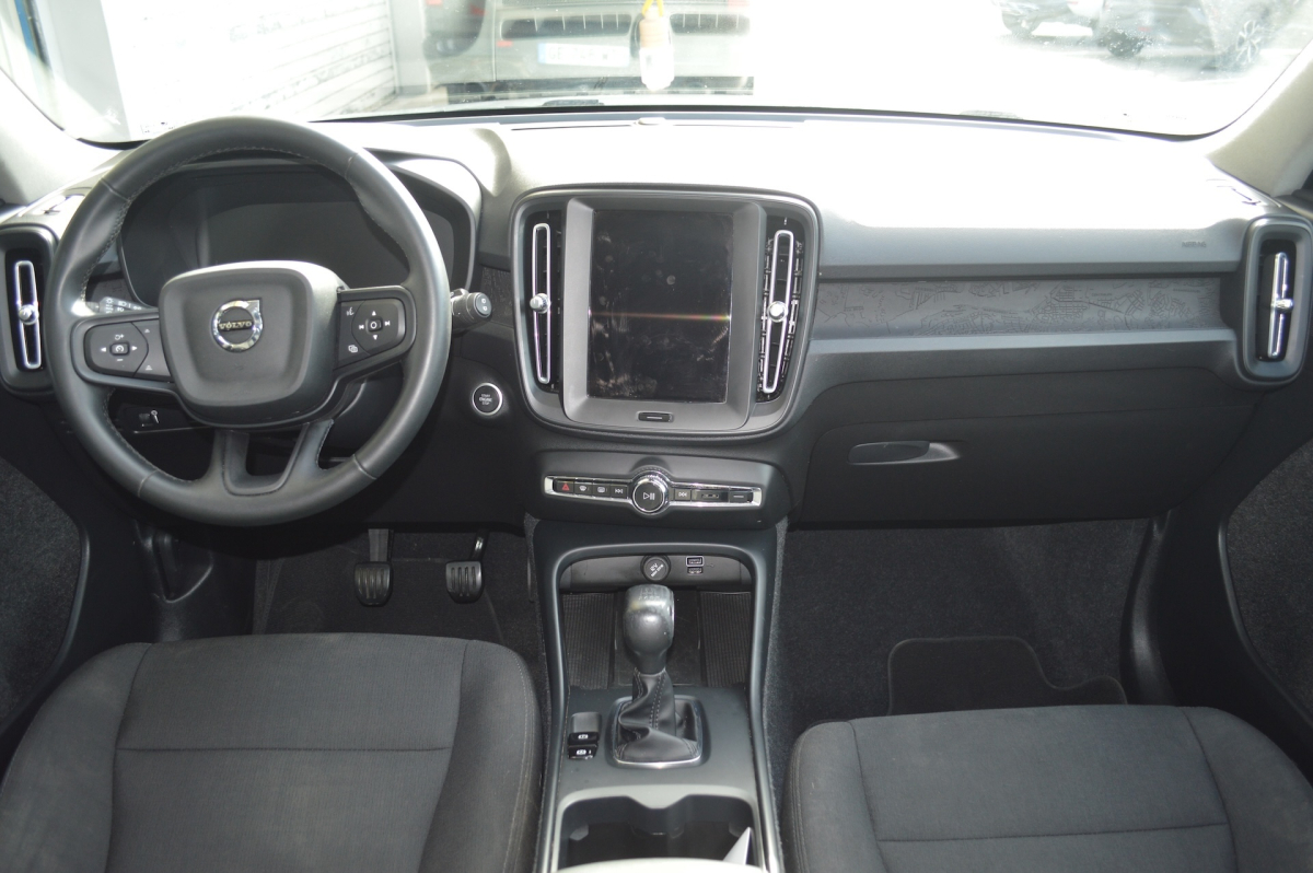 Volvo XC40 — 12