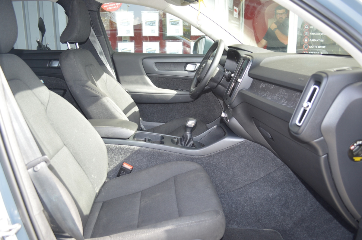 Volvo XC40 — 13