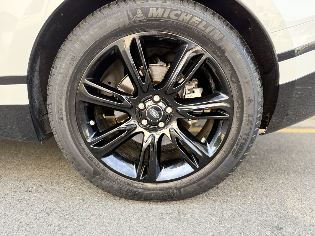 Land Rover Range Rover Velar — 23