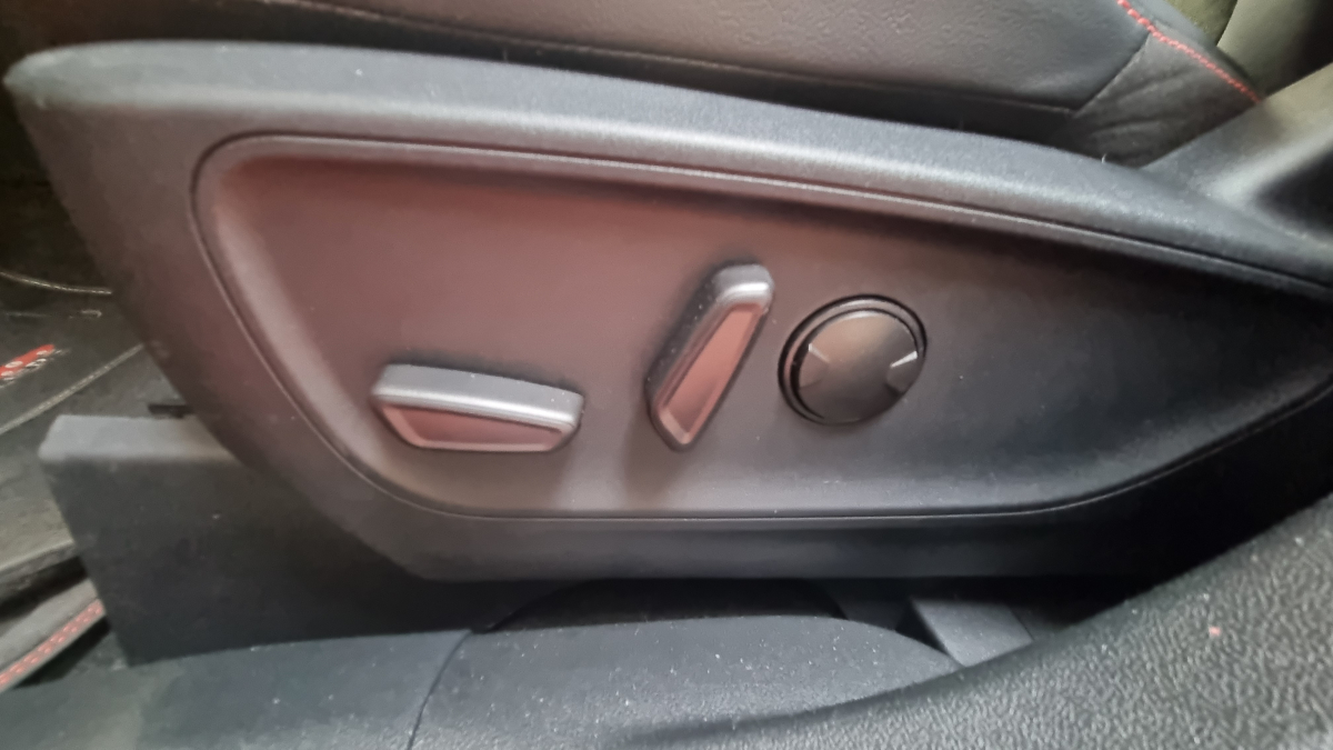Ford Kuga — 24