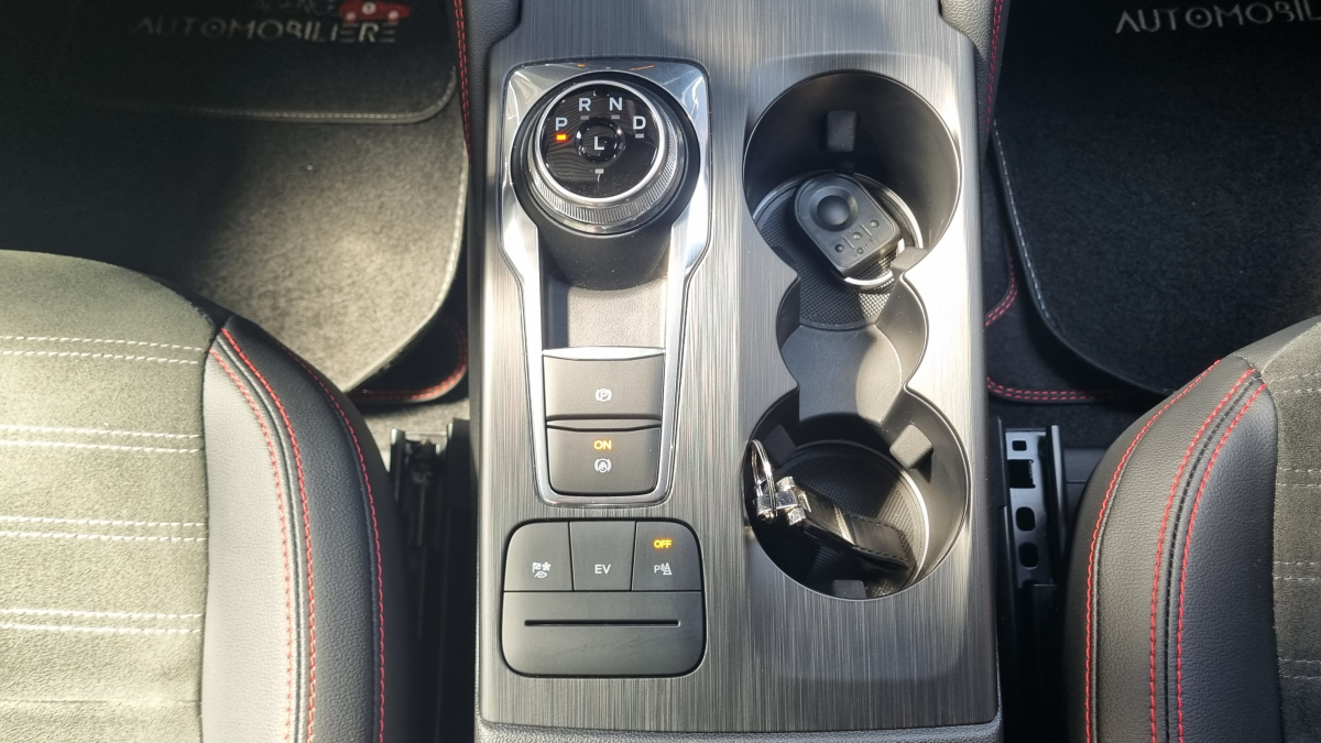 Ford Kuga — 23