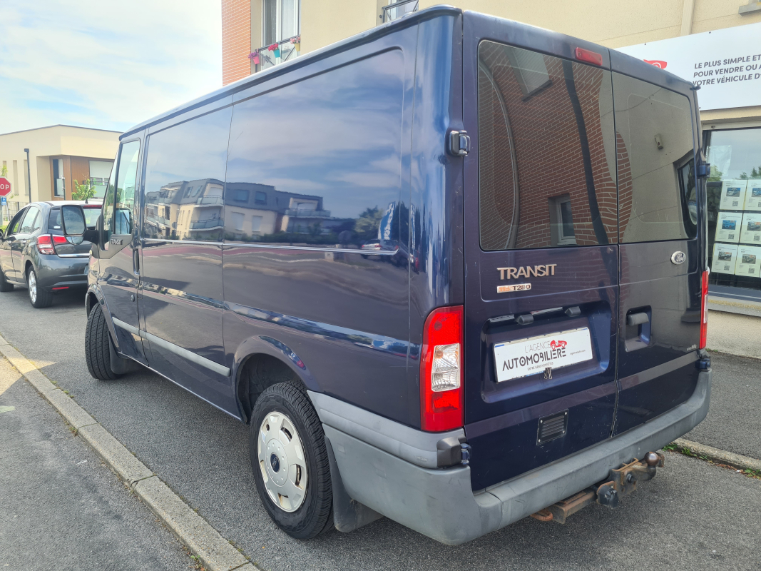 Ford Transit — 4