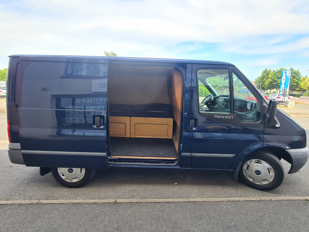 Ford Transit — 8